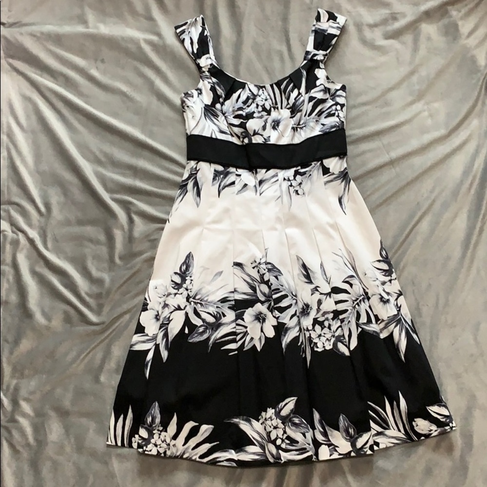 White House Black Market Fit & Flare Dress